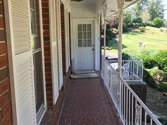 Front Porch w/Garage access door