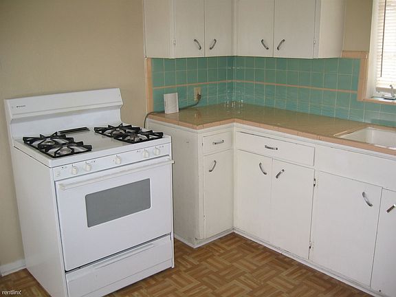 2nd image of 2118 Wilson APT 2