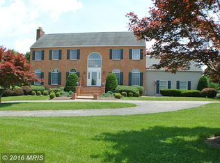 6181 Landing Dr, Sykesville, MD 21784