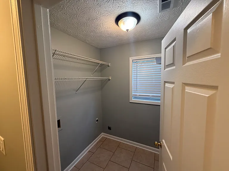 1890 Hampton Walk Ct — Photo 14