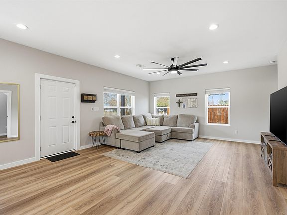 4th image of 3008 S 3rd St