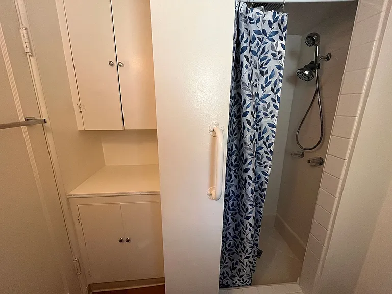768 W Pine St — Photo 12