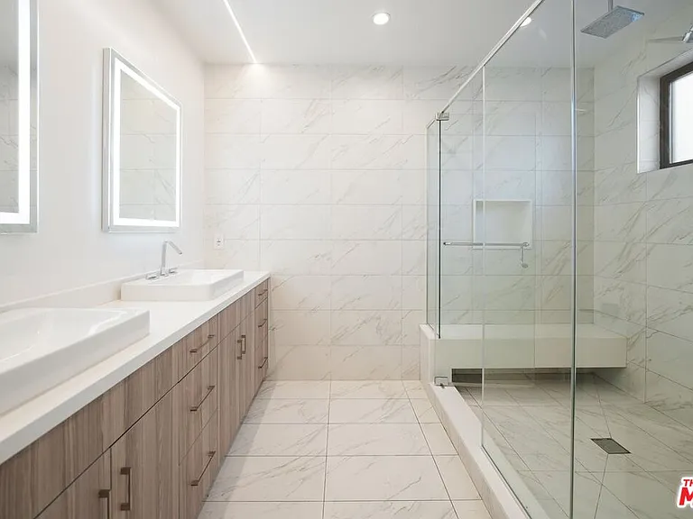 735 N Gramercy Pl — Photo 10