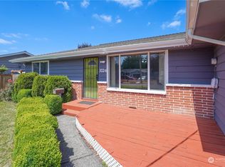3724 NE 10th St, Renton, WA 98056