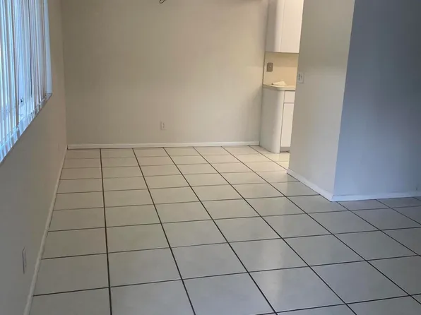 3300 Springdale Boulevard #M118, Palm Springs, FL 33461