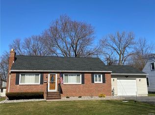 102 Barclay Rd, Liverpool, NY 13090