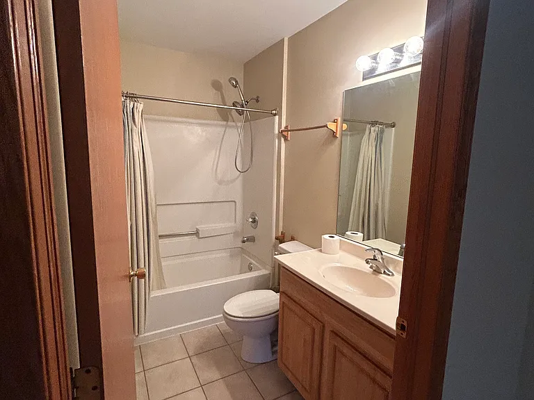 1361 Rock Run Dr #H — Photo 6