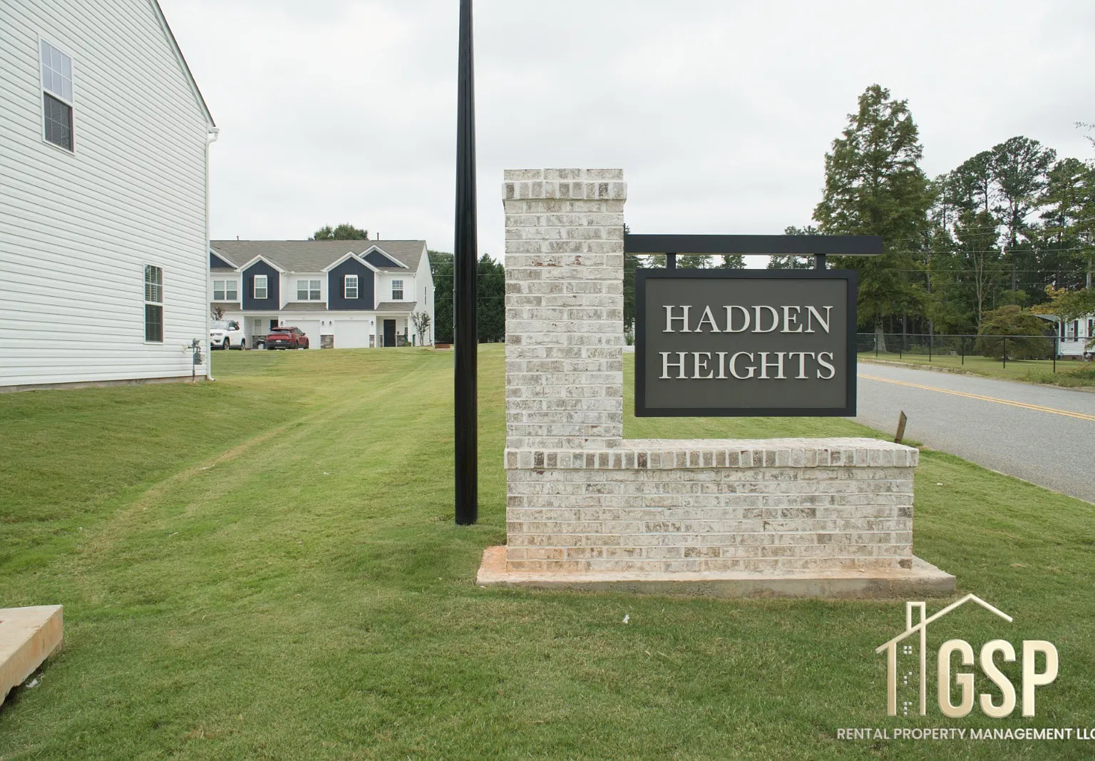 708 Peyden Ln — Photo 3