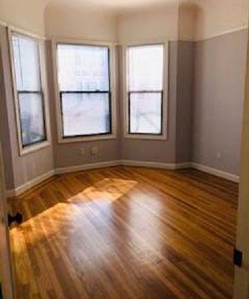 2nd image of 1092 Noe St #B