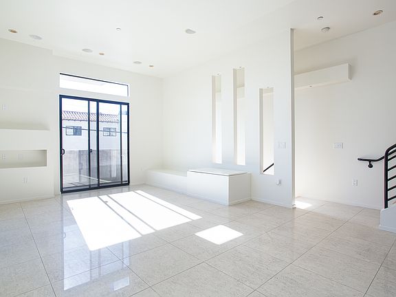 5th image of 8639 Whitworth Dr #105