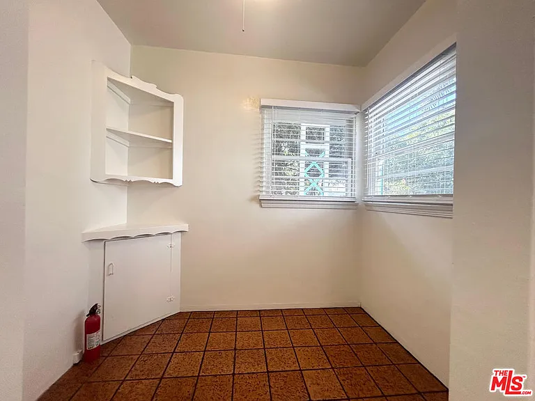 940 Milwood Ave — Photo 9