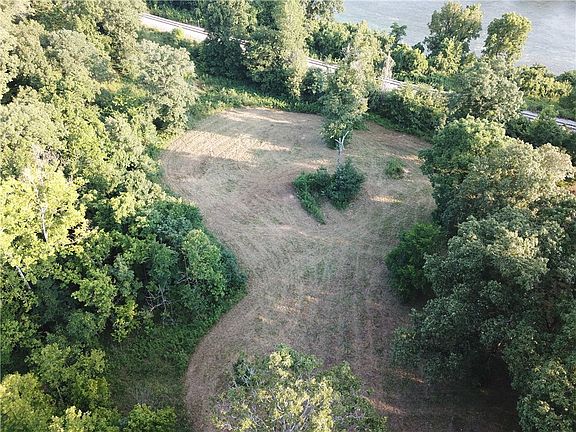 3rd image of 001-07812-002 Cougar Dr #31 & 32
