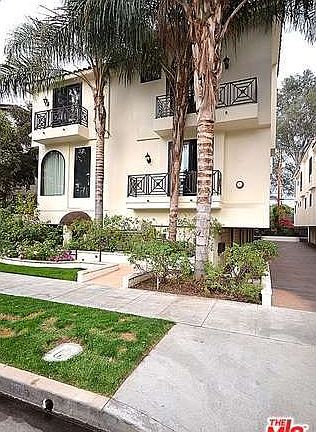 2nd image of 4332 Gentry Ave APT 4