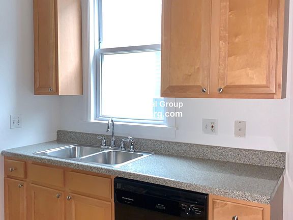 5th image of 3138 N Southport Ave Floor 2