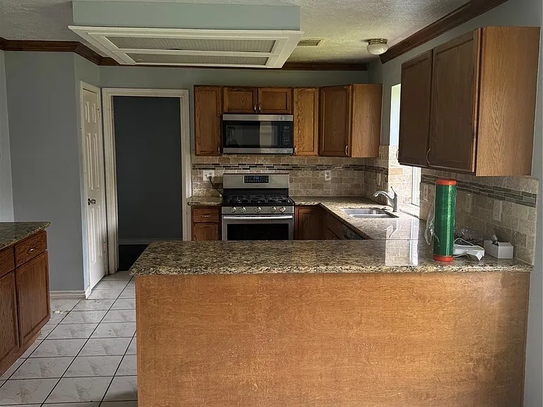 5322 Golden Stream Dr — Photo 10