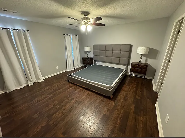 108 E Stonehaven Cir — Photo 9