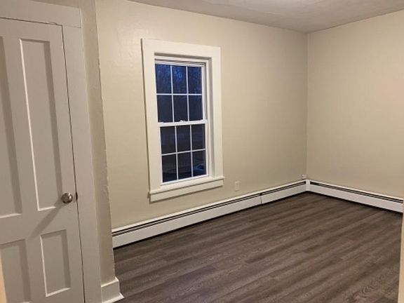 4th image of 9 Linden Pl #2