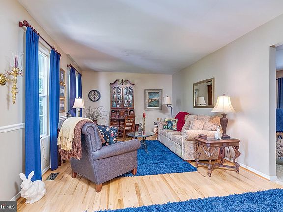 5th image of 388 Ashland Woods Dr