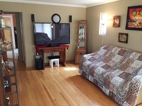 4th image of 2113 N 76th Ave