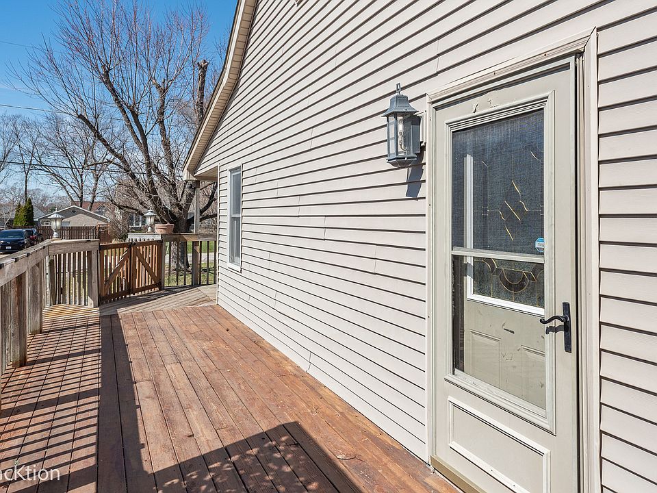 8829 Skyline Dr, Burr Ridge, IL 60527 | Zillow