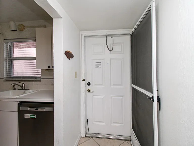 175 Turtle Lake Ct #111 — Photo 4