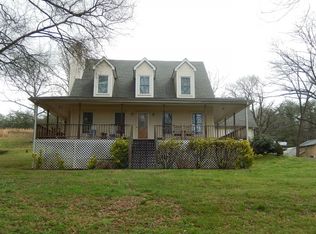 39 School St, Rydal, GA 30171