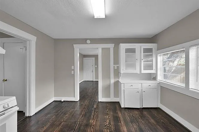 4208 Delhi St — Photo 20