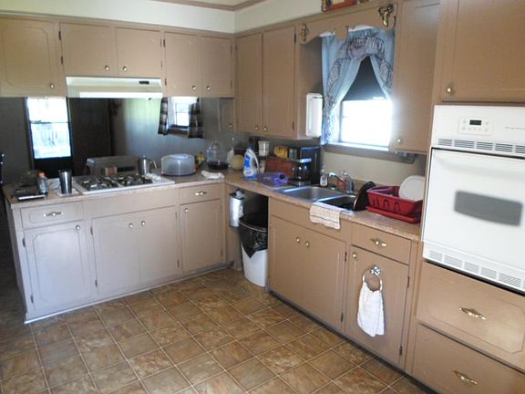 3rd image of 2806 W Lincoln Dr SW