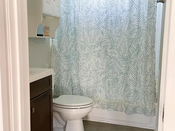 12632 John Reynolds Rd, Galveston, TX 77554