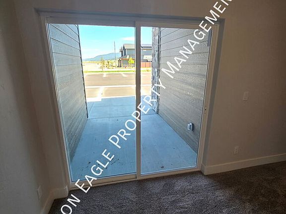 5th image of 11 River Rock Dr #I
