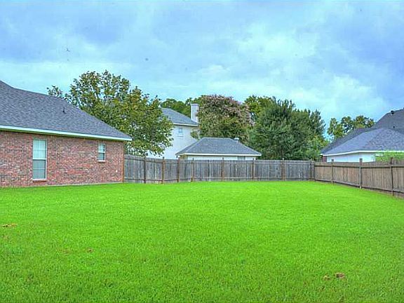 5th image of 135 Woodvale Creek Cir