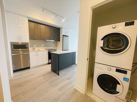 3rd image of 9763 Markham Rd #908