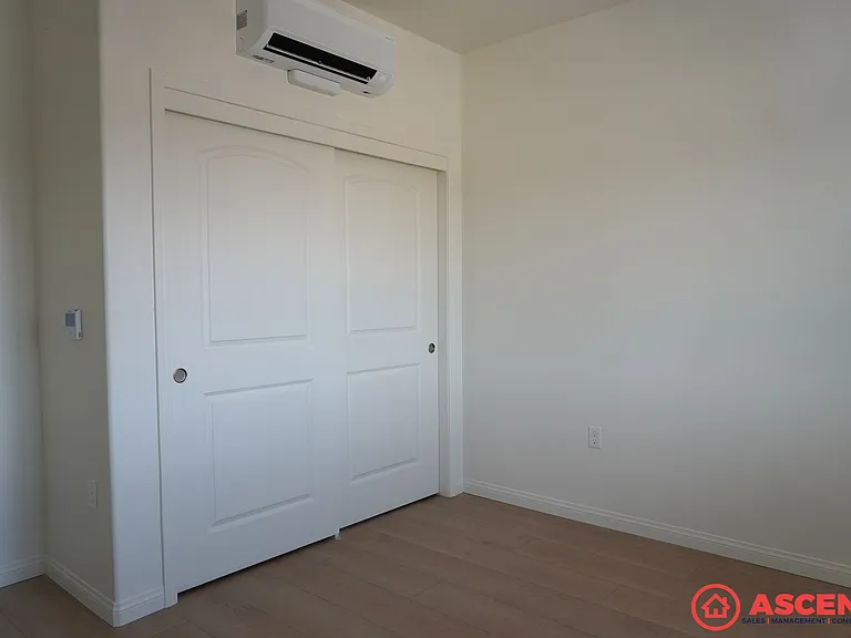 420 20th Ave — Photo 12