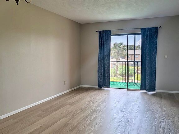 5th image of 1712 University Ln APT 308