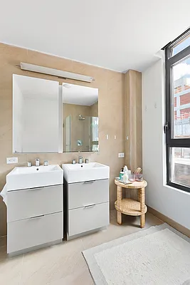 Rented by Compass | media 7