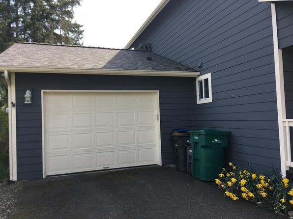 26418 Barrett Rd NE, Kingston, WA 98346