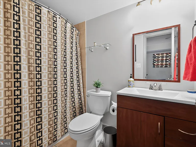 928 Ingraham St NW — Photo 27
