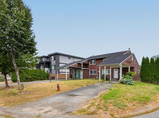 9443 132a St, Surrey, BC V3V6W3