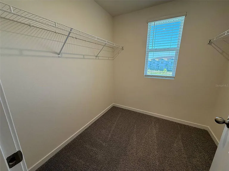 599 Preston Cove Dr — Photo 12