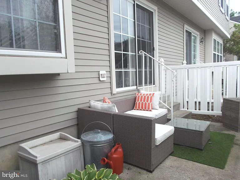1301 Coventry Way — Photo 9