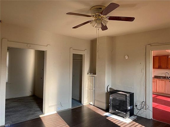 3rd image of 3672 E 59th St