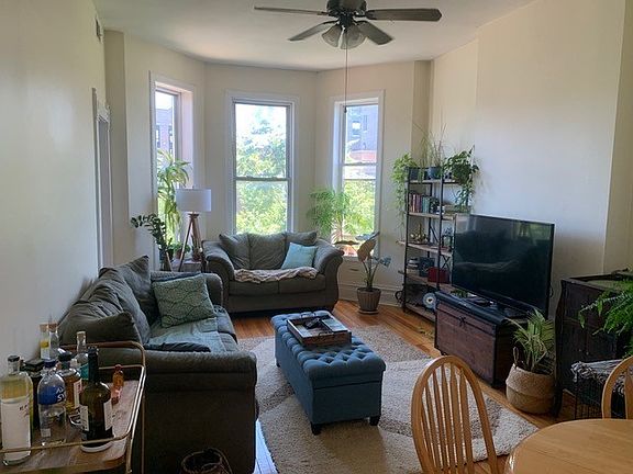 3rd image of 1532 N Western Ave APT 3f