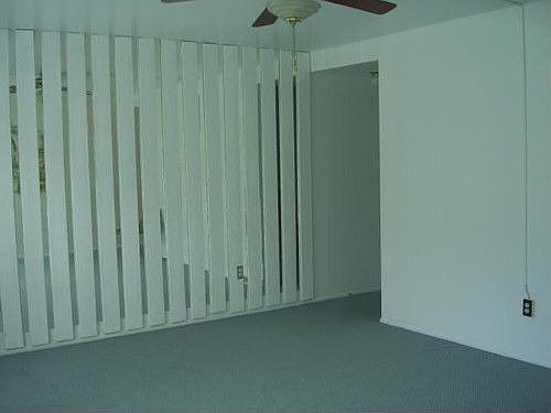 4th image of 2406 Hardesty Dr S