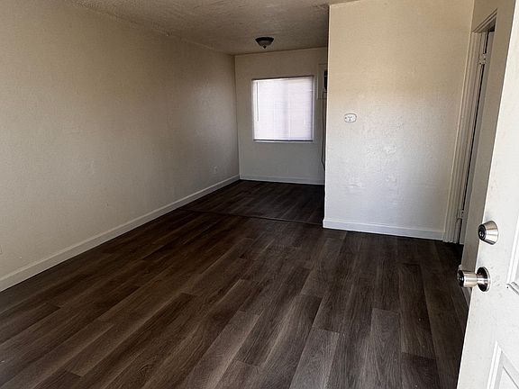 4th image of 314 W Kimball Ave #2