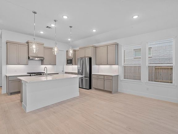 5th image of 1130 Mills Cove Dr
