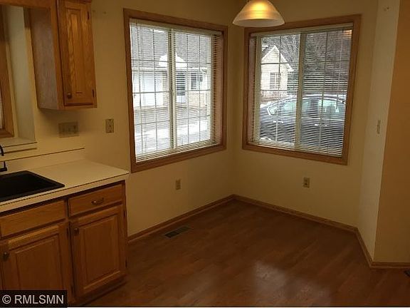 3rd image of 4406 Bay Ln