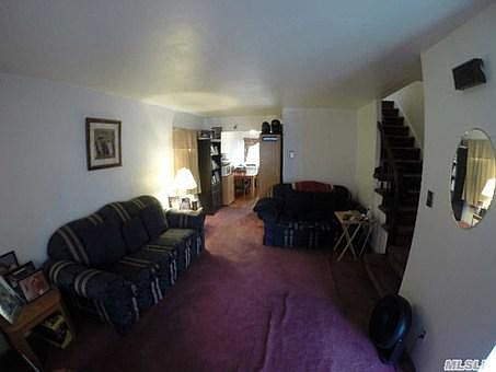 2nd image of 2411 Gillmore St