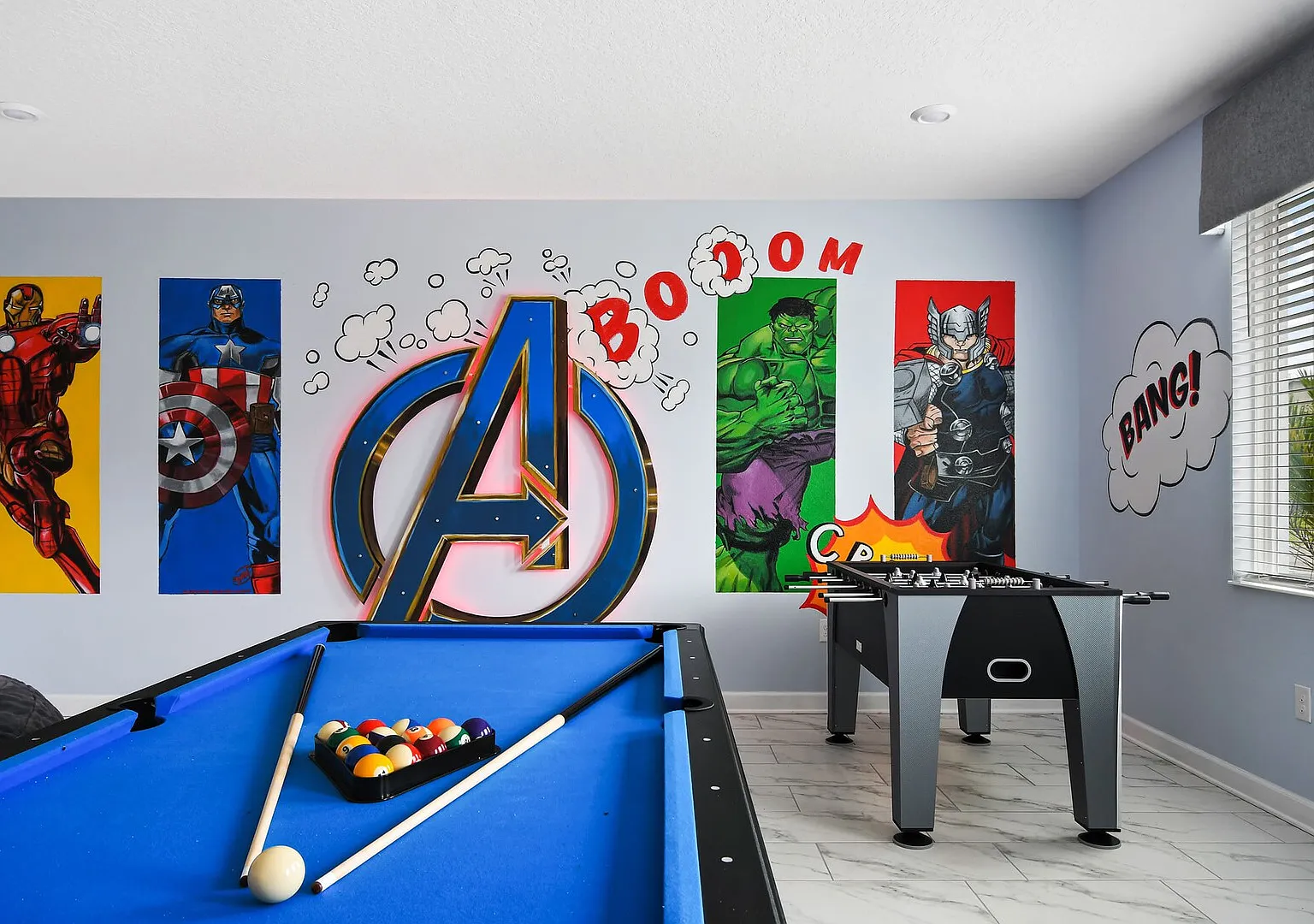 Home 9 Bed Themed Rooms, Pool, Storey Lake — Photo 3