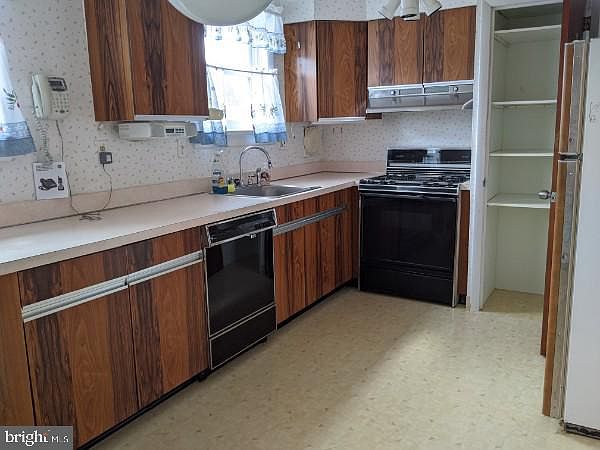 1st image of 12022 Glenfield St