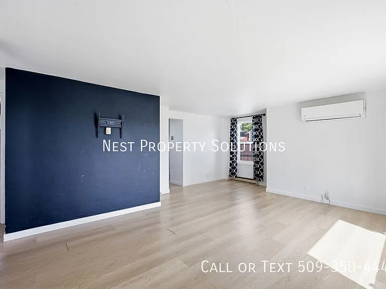 11 Ivy St NE — Photo 5